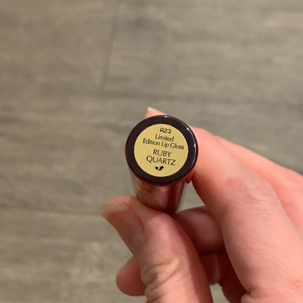 Estee Lauder  Lip Gloss